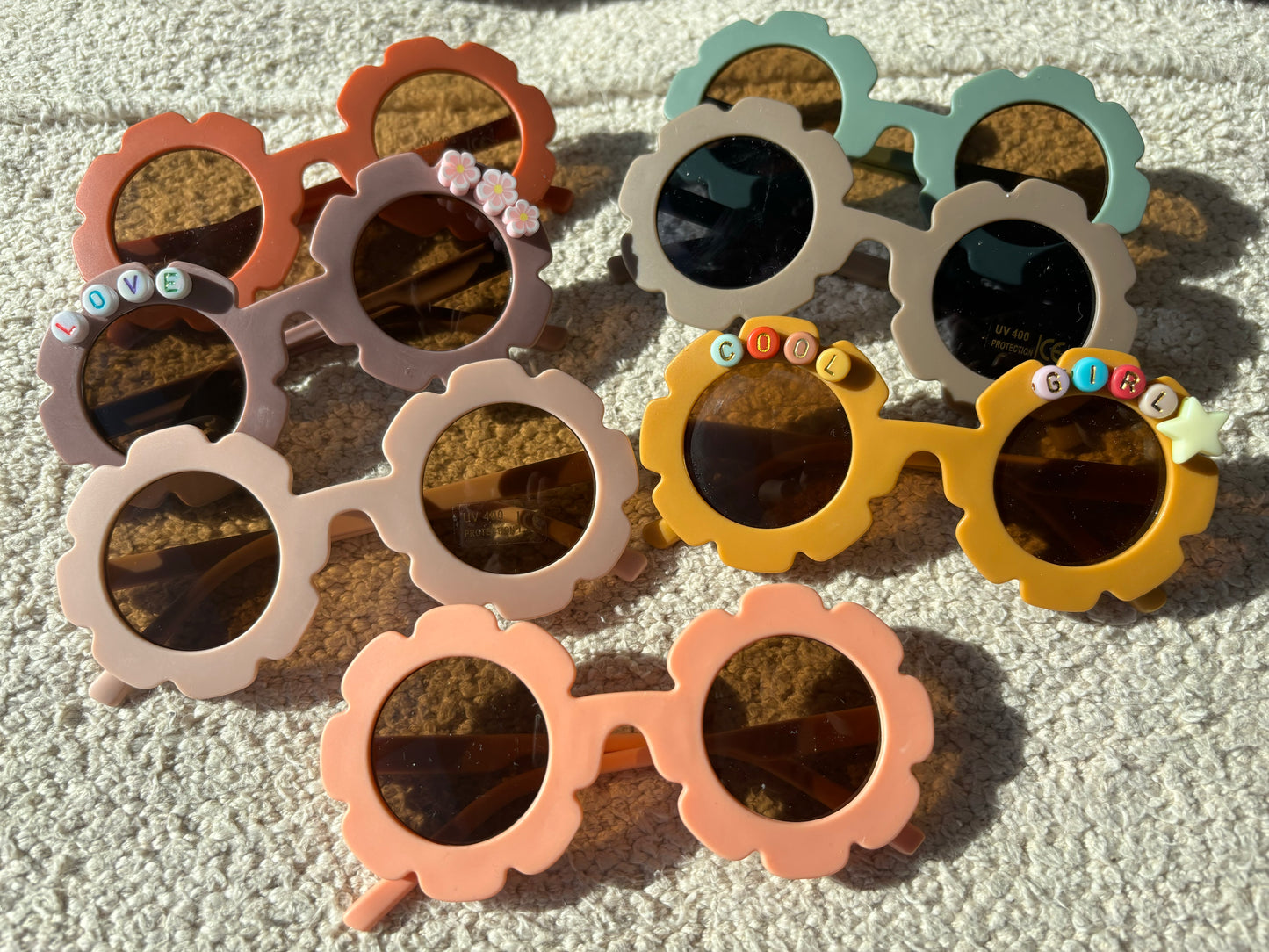 Les lunettes Ă fleurs (monture Mat)