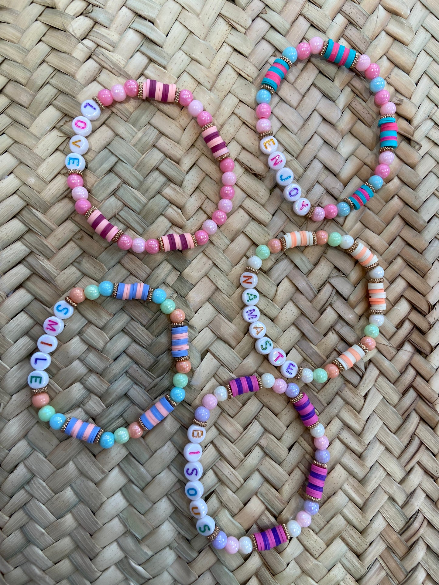 Bracelets perles blanches