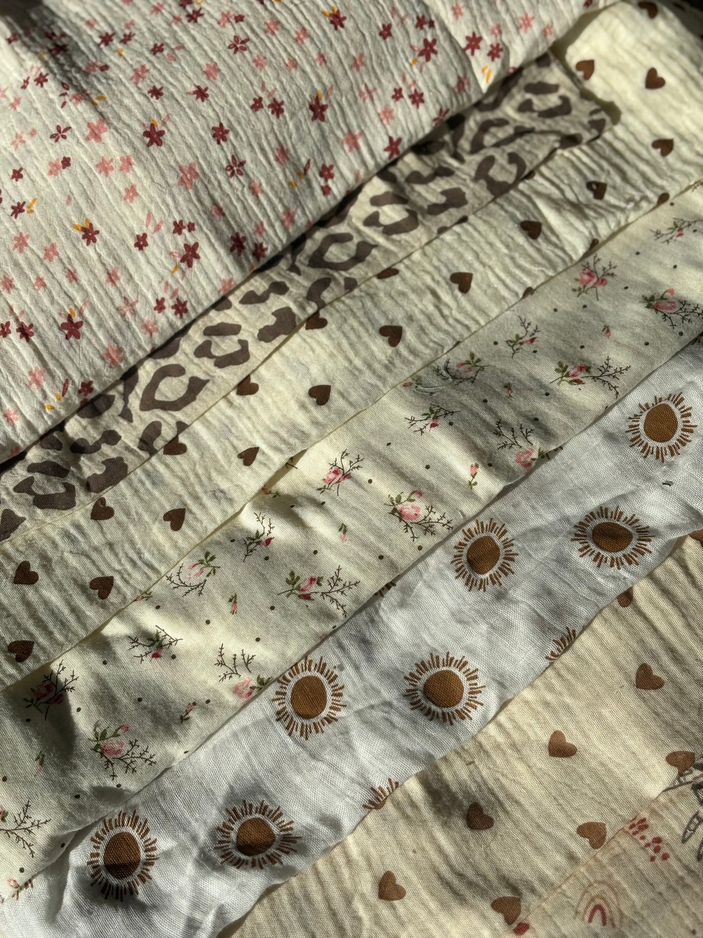 Cache-cou personnalisable à bouton pression