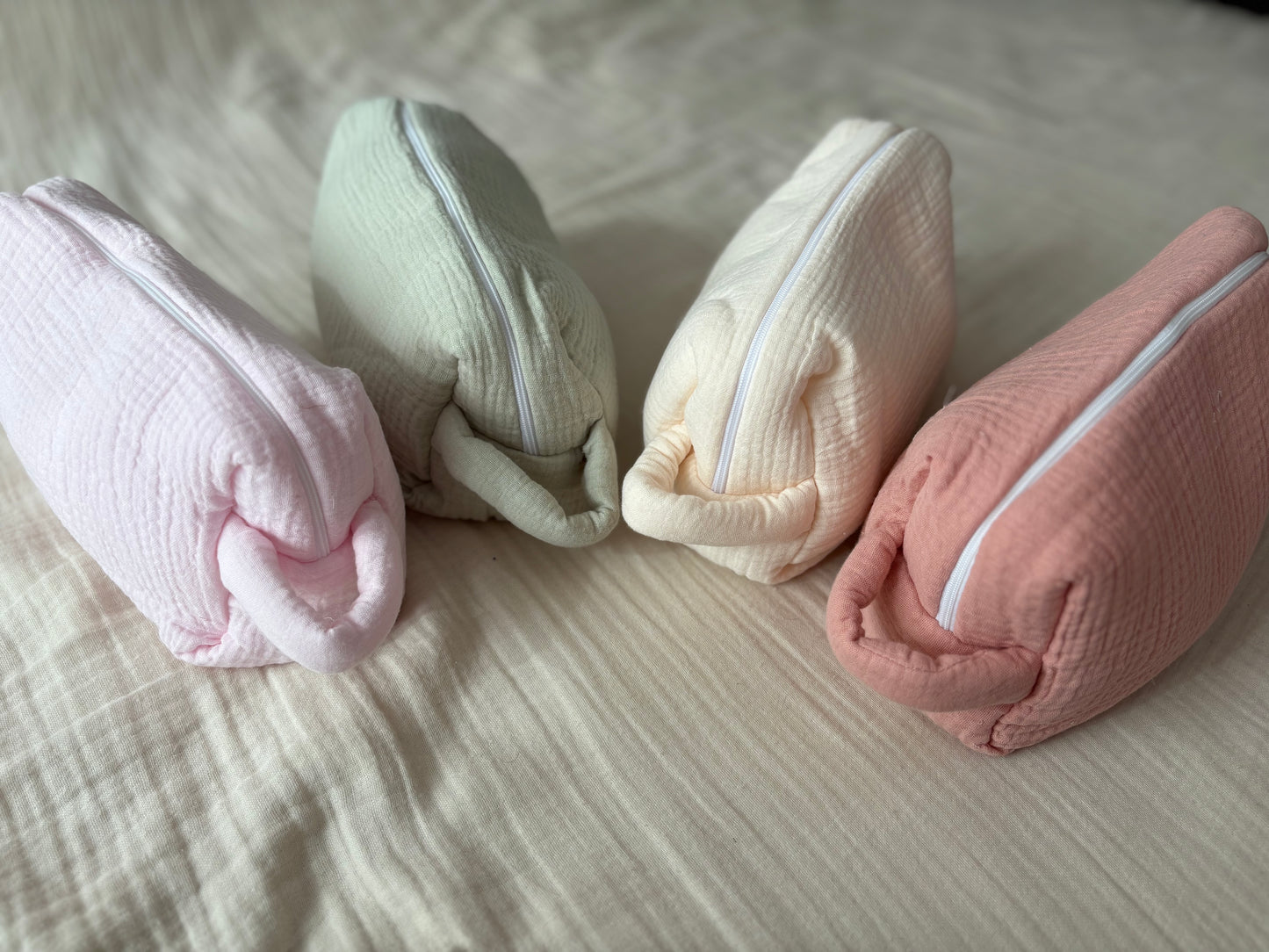 Trousse de toilette à anses brodée