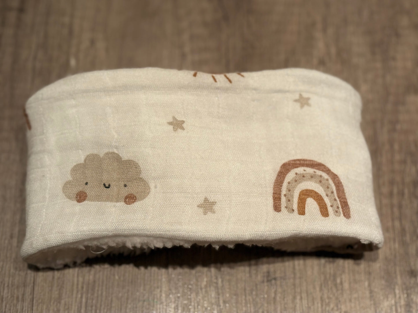 Cache-cou personnalisable à bouton pression