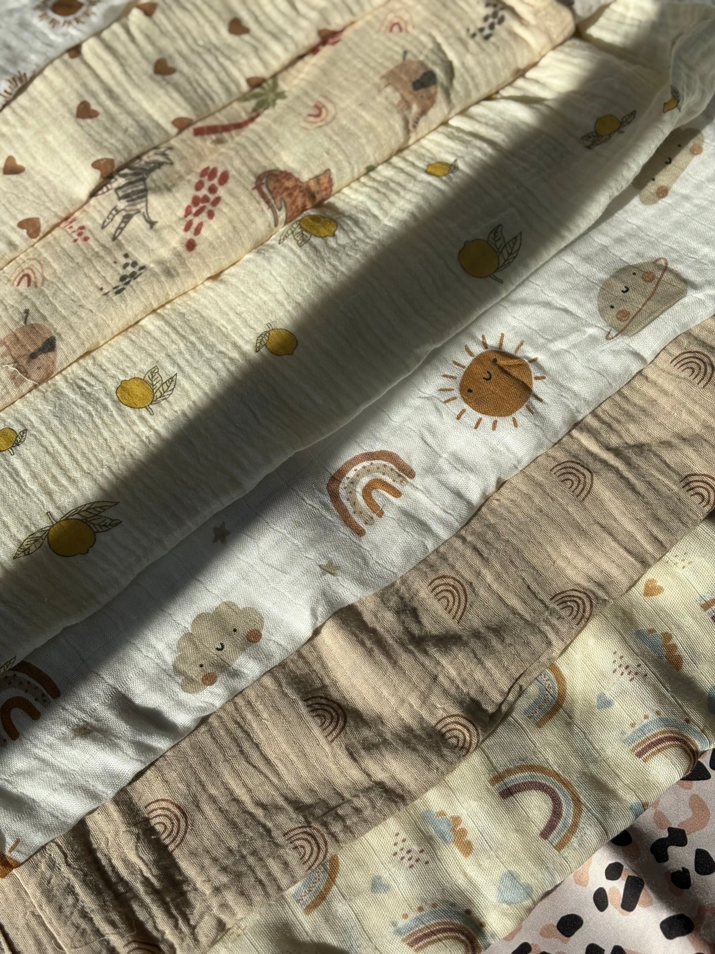 Cache-cou personnalisable à bouton pression